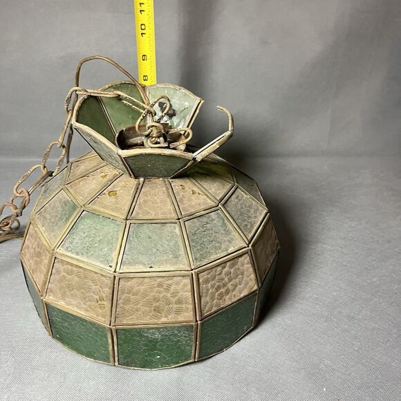 Vintage Tiffany Style 60's/ 70's Green & Gold Stain Glass Lamp Shade - Picture 2 of 8